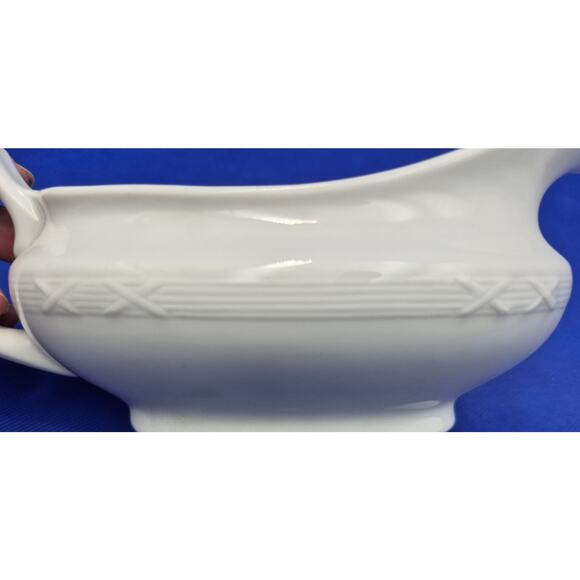 Elegant Vintage Bauscher Germany White Porcelain Gravy Sauce Boat 8.5" - Picture 7 of 11